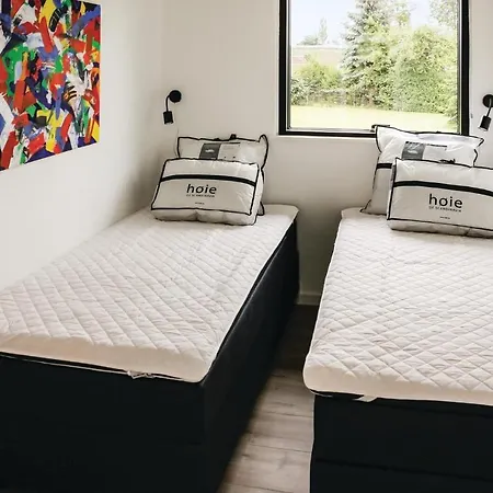 Nice In W/ Wifi And 3 Bedrooms Ferienhaus *